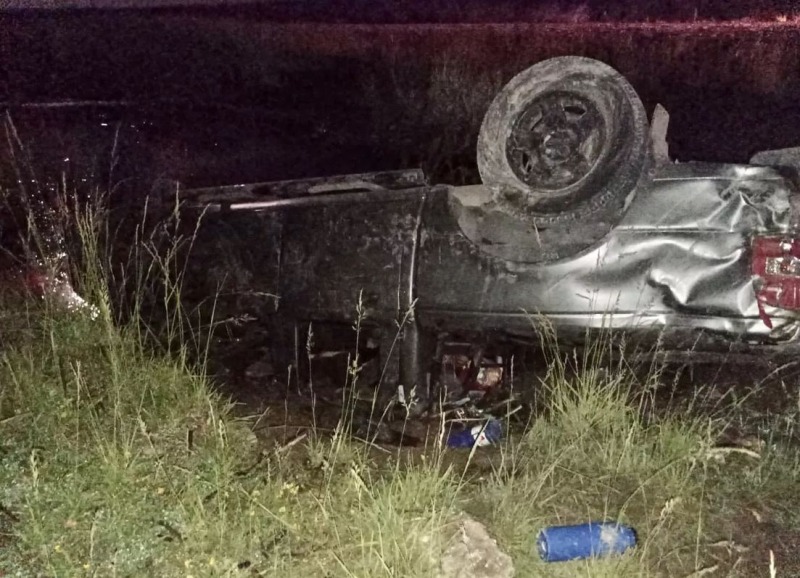 Muri� un olavarriense tras un violento vuelco en un camino rural